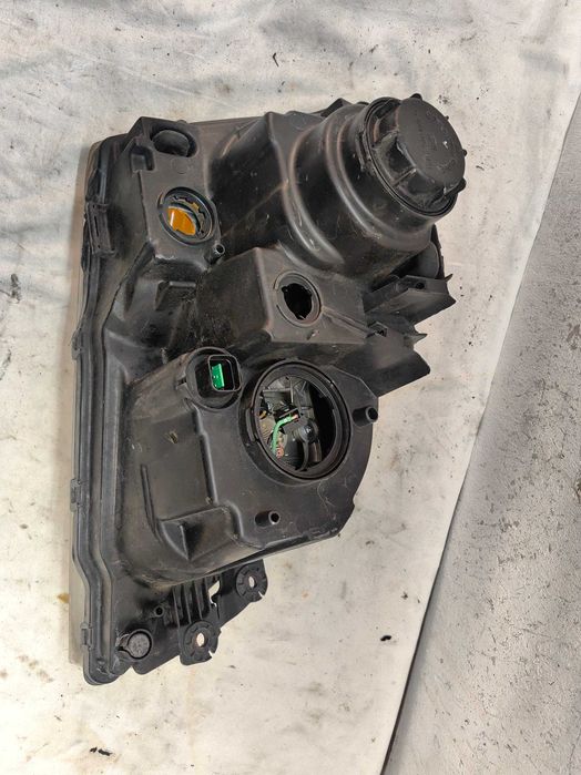 Оригинален фар Киа Соренто  Kia Sorento