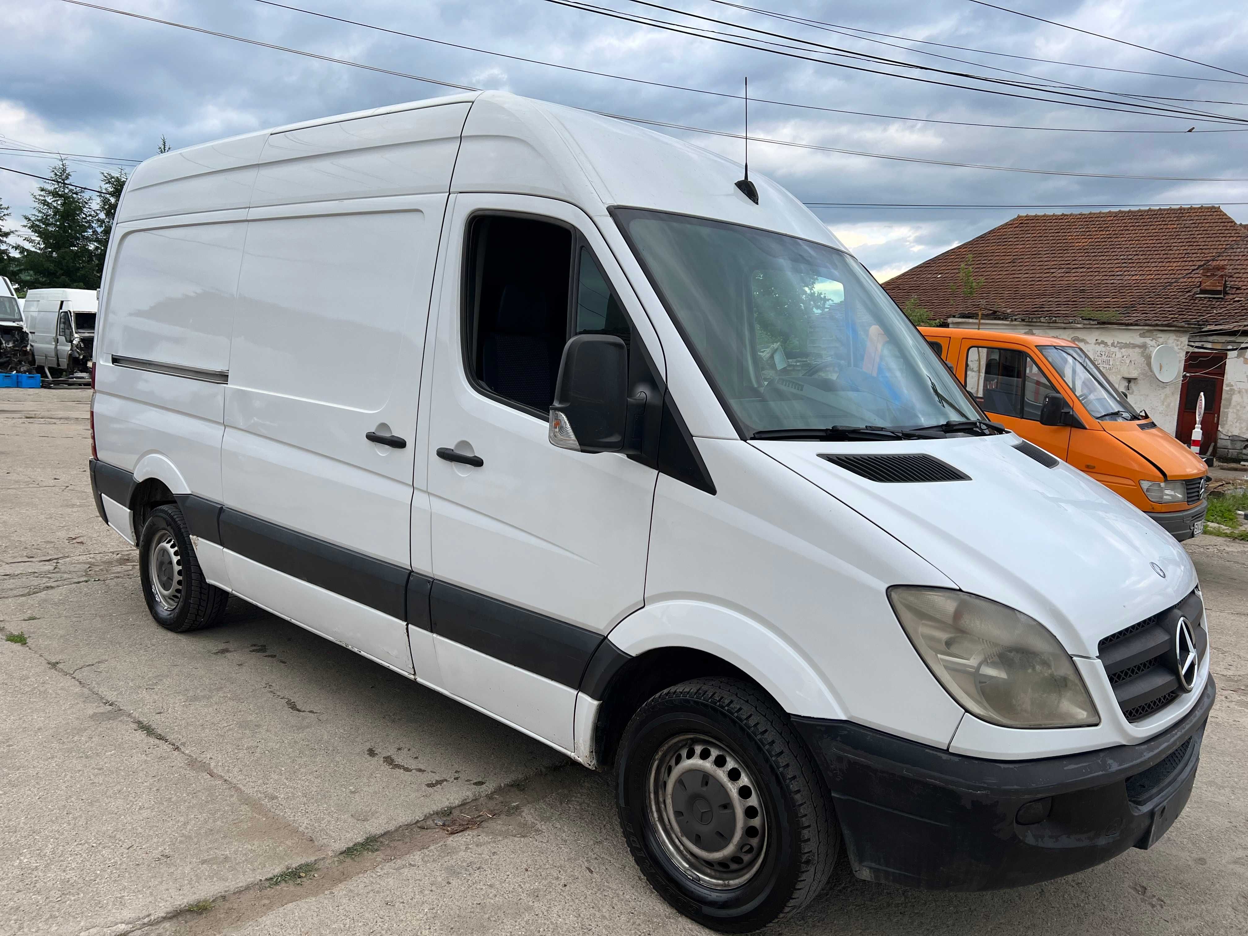 Usa Oglinda Prag Stalp Parbriz Mercedes SPRINTER 209,211,215 Cdi EURO4