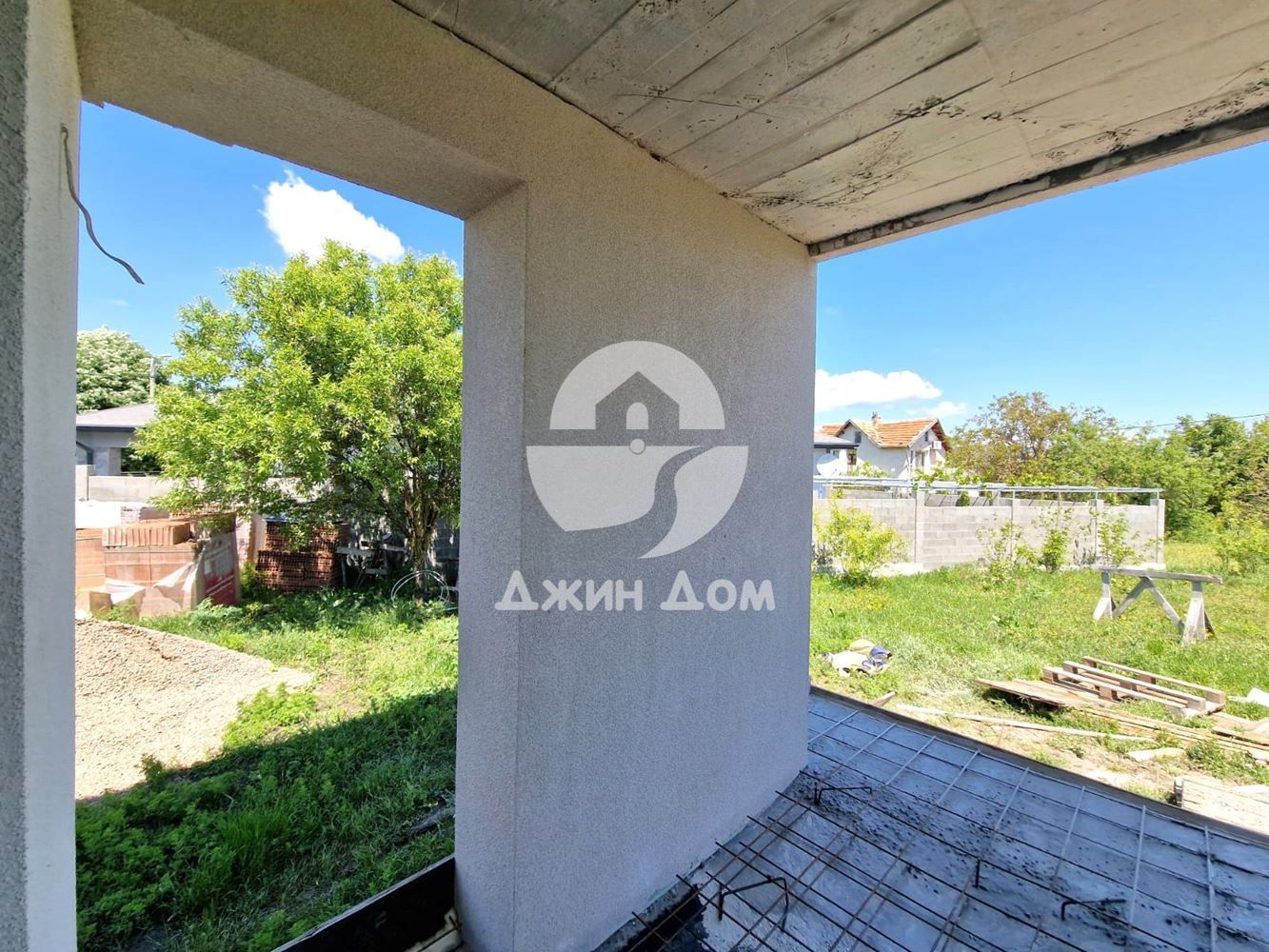 Просторна самостоятелна двуетажна къща в с. Александрово, Поморие