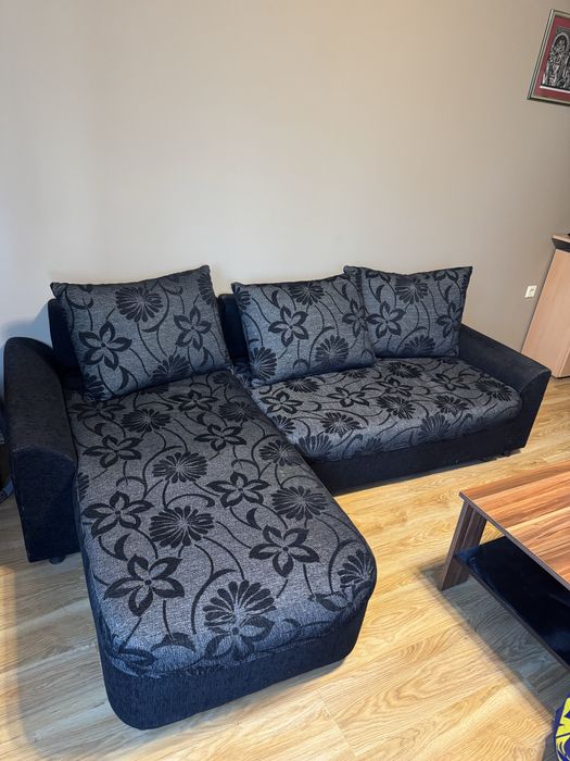 Ъглов диван в отлично състояние - удобен и запазен