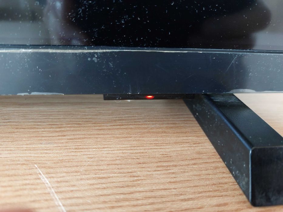 Televizor PHILIPS 32PHT4503 LED-se aprinde dar nu se vede imaginea