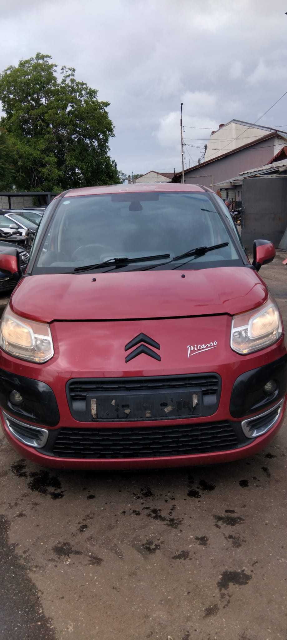 Dezmembrez Citroen C3 Picasso, 1.6 HDI Euro 5, an 2011