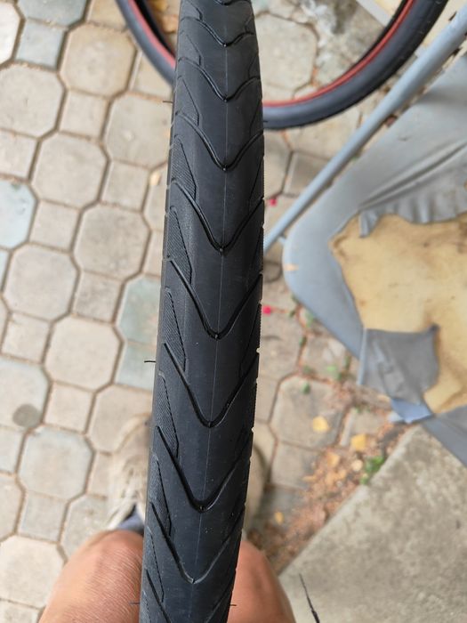 Vând anvelope Specialized de 28 inch