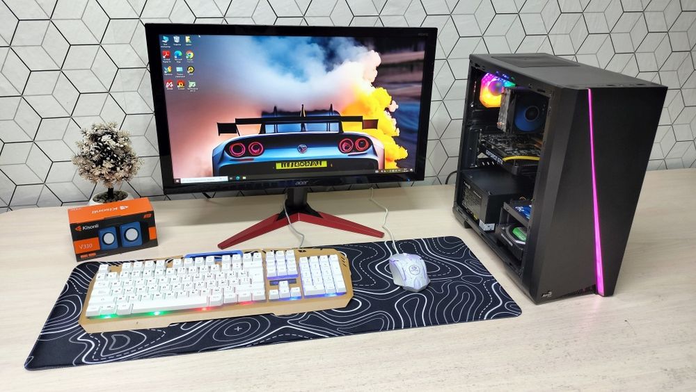 Мощный игровой компьютер в отличном состоянии