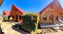 3 Cabane de lemn cu fundatie de beton+Bucatarie, Terasa inchisa, anexa