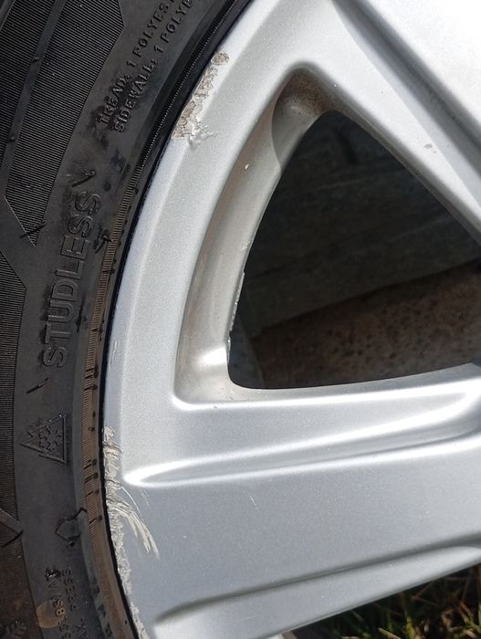 17цола Джанти с зимни гуми 225/50/17