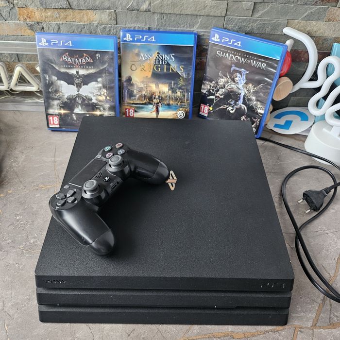 PS 4 pro 1T, 3 jocuri