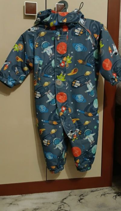 Продам детский комбинезон весна- осень