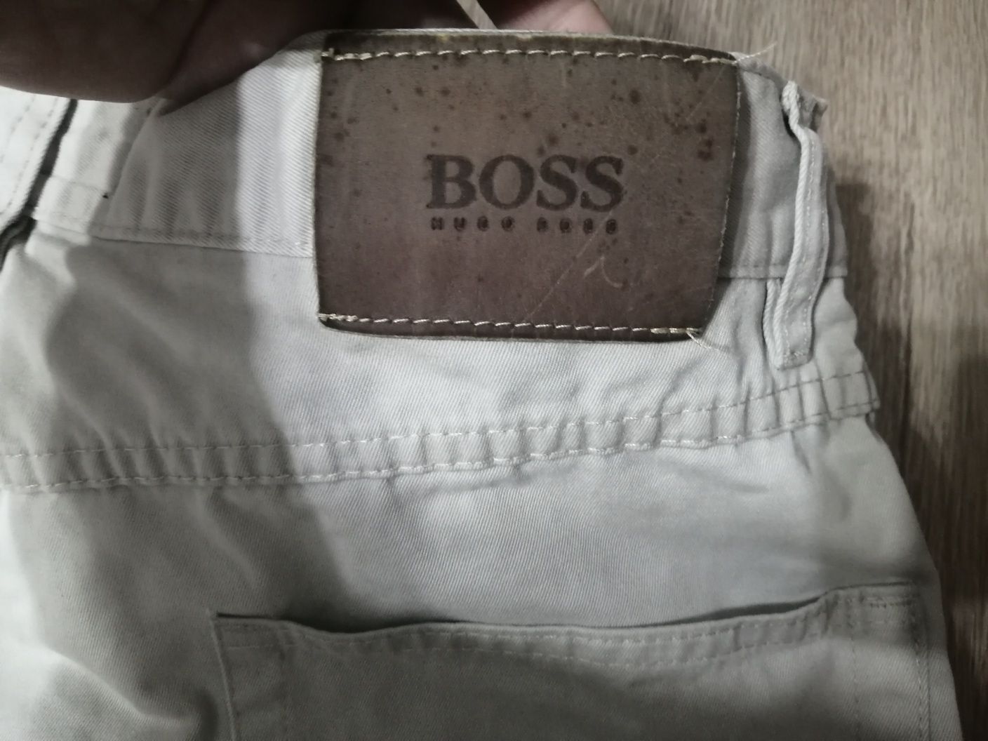 Фирменные джинсы Hugo Boss