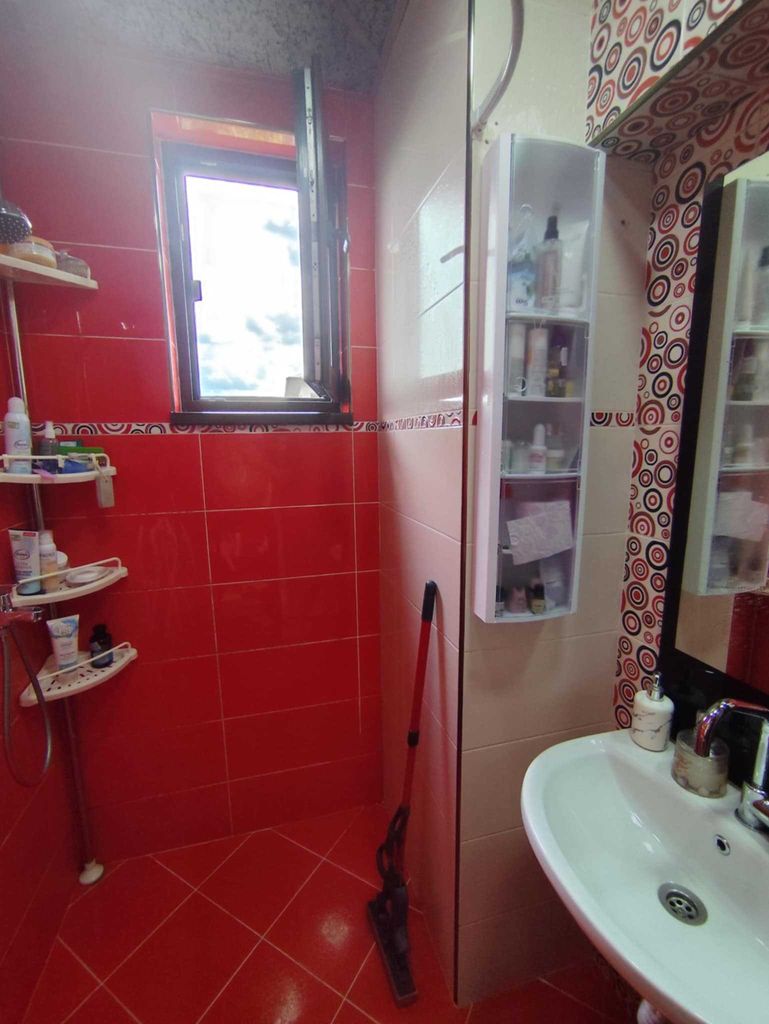 Продава се Тристаен апартамент в Добрич, Център - 100 кв.м за 1199 €/кв.м - Снимка #19
