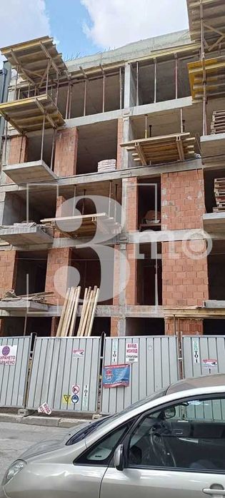Тристаен непреходен апартамент за продажба в ж.к. Павлово, гр. София