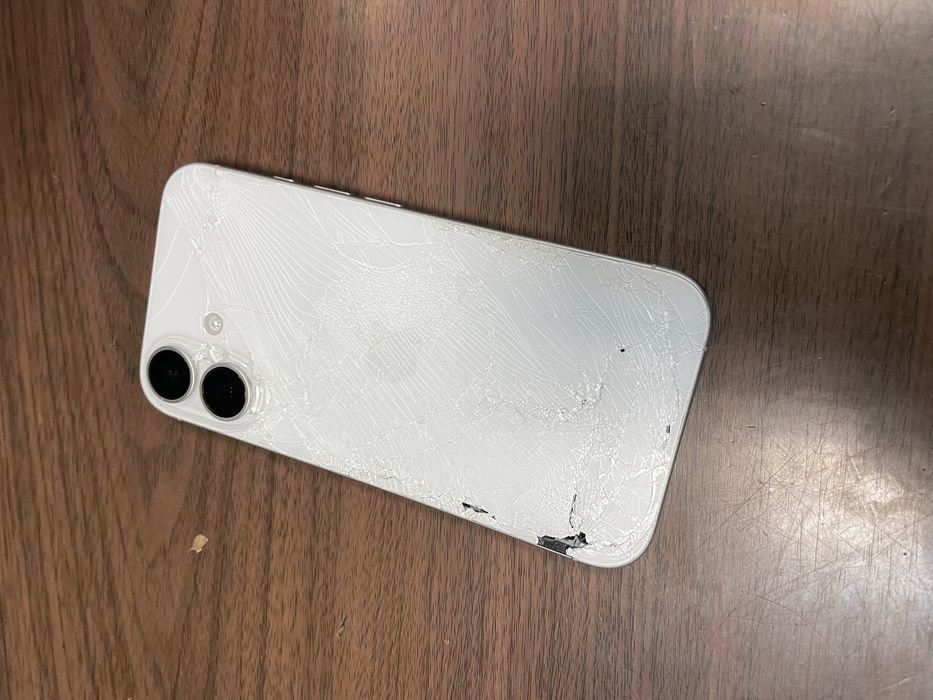 Iphone 16 128 GB 92% батерия