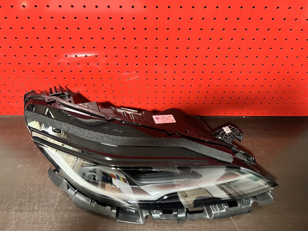 Far dreapta full led Tesla model 3 Highland