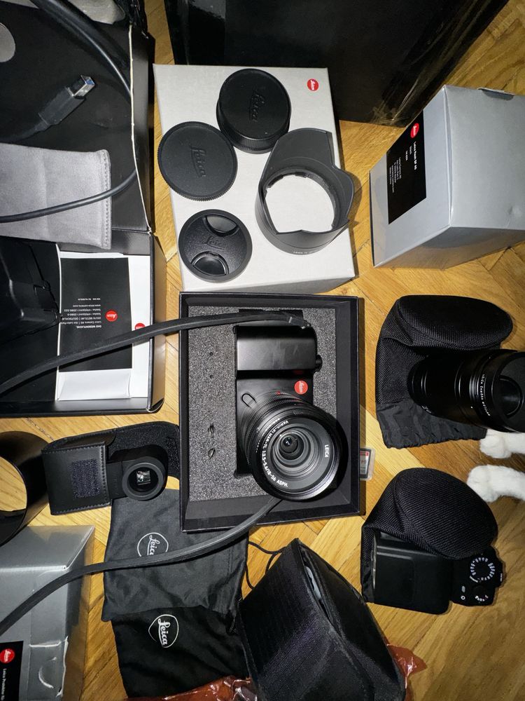 Продаю камеру Leica