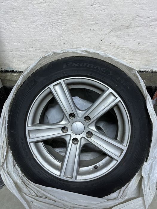 Продам диски R16 с резиной Michelin