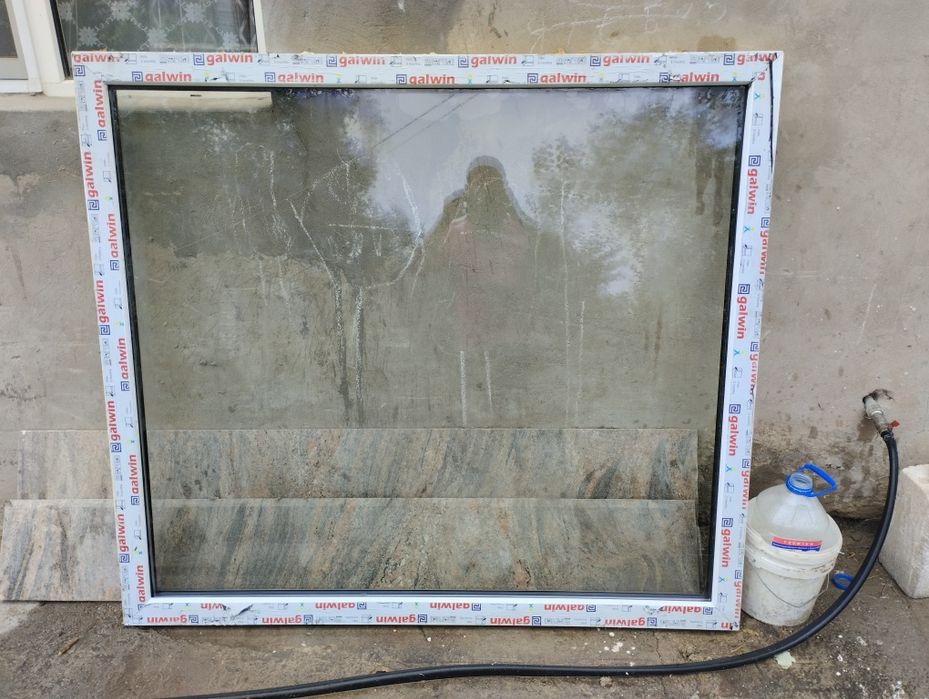 Продам пластиковое окно и дверь.