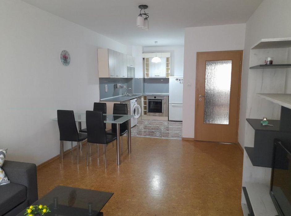 Дава се под наем Тристаен апартамент в Пловдив, Тракия - 100 кв.м за 450 € - Снимка #2