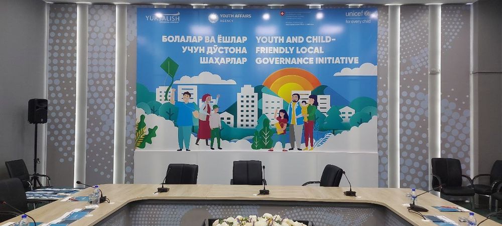 Печать на Самоклейке .Баннер. Холст. Бумага