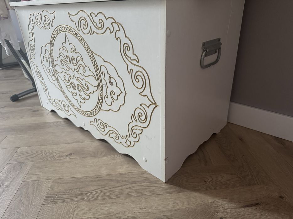 Сандык сатамын 9000 тг