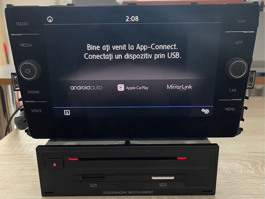 Unitate si display MIB2 Discover  VW Golf Passat Tiguan cu AppConnect