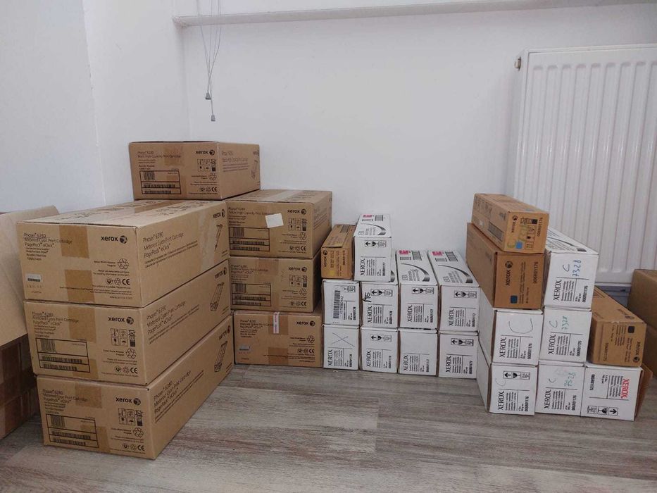 Vând Tonere, Cartușe & Kituri Întreținere Imprimantă - Originale