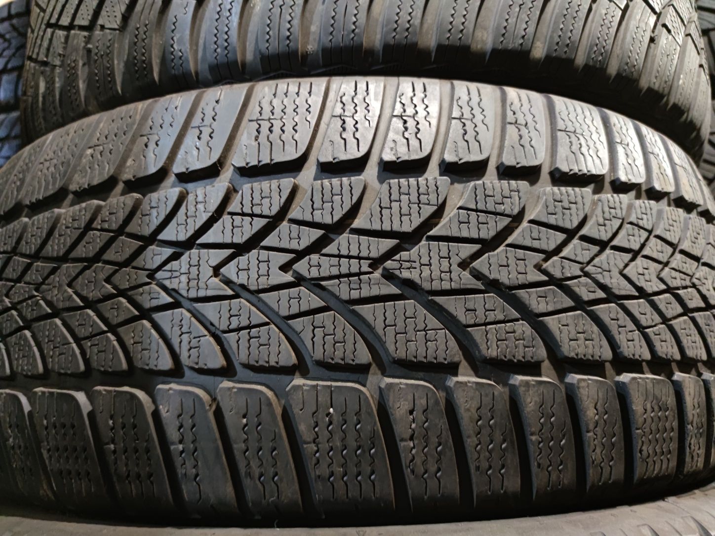 4бр Зимни гуми 225 55 17 - Dunlop Runflat