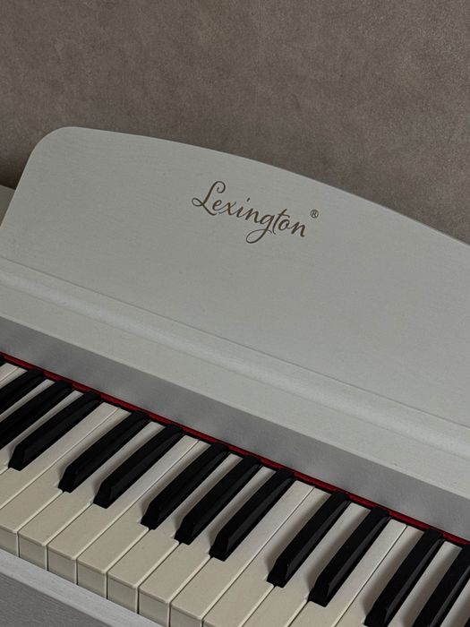 Продам фортепиано Lexington