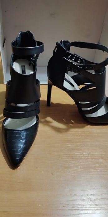 Продам кожаные туфли