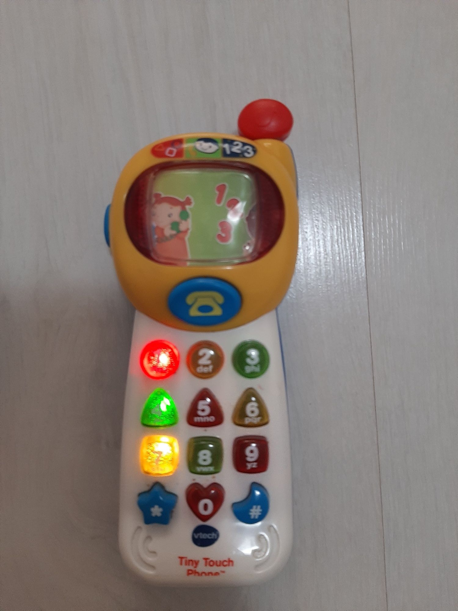 Telefon interactiv bebelusi Thomas Vtech