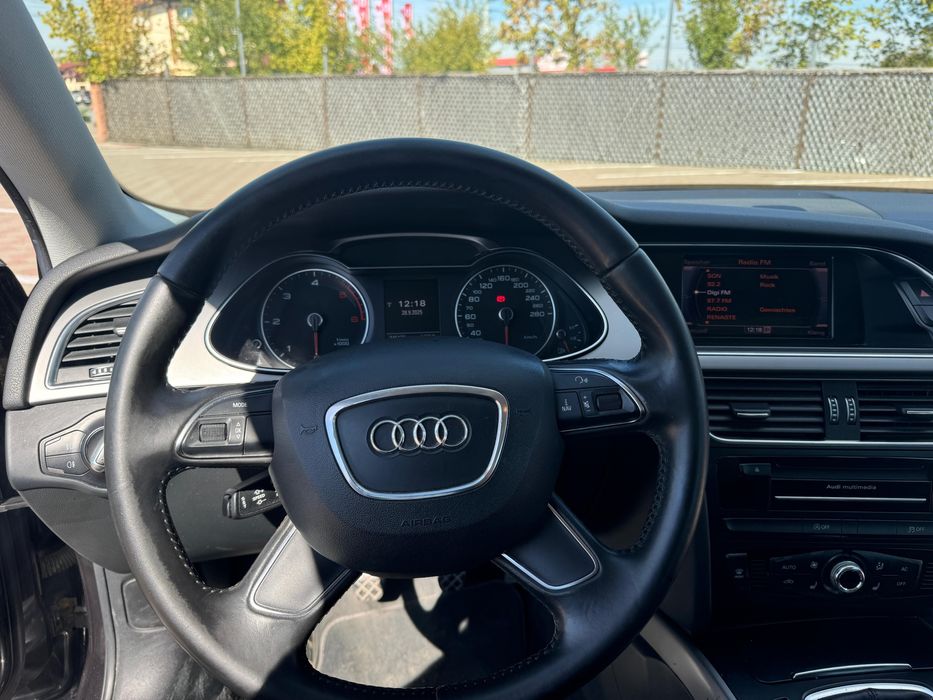 Audi A4 2.0 TDI Bi-xenon/Navigatie