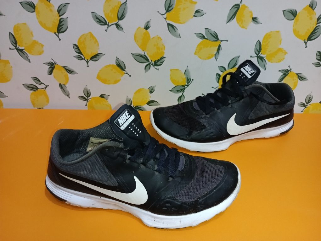 Nike Lite N 42,5 - 27 лв