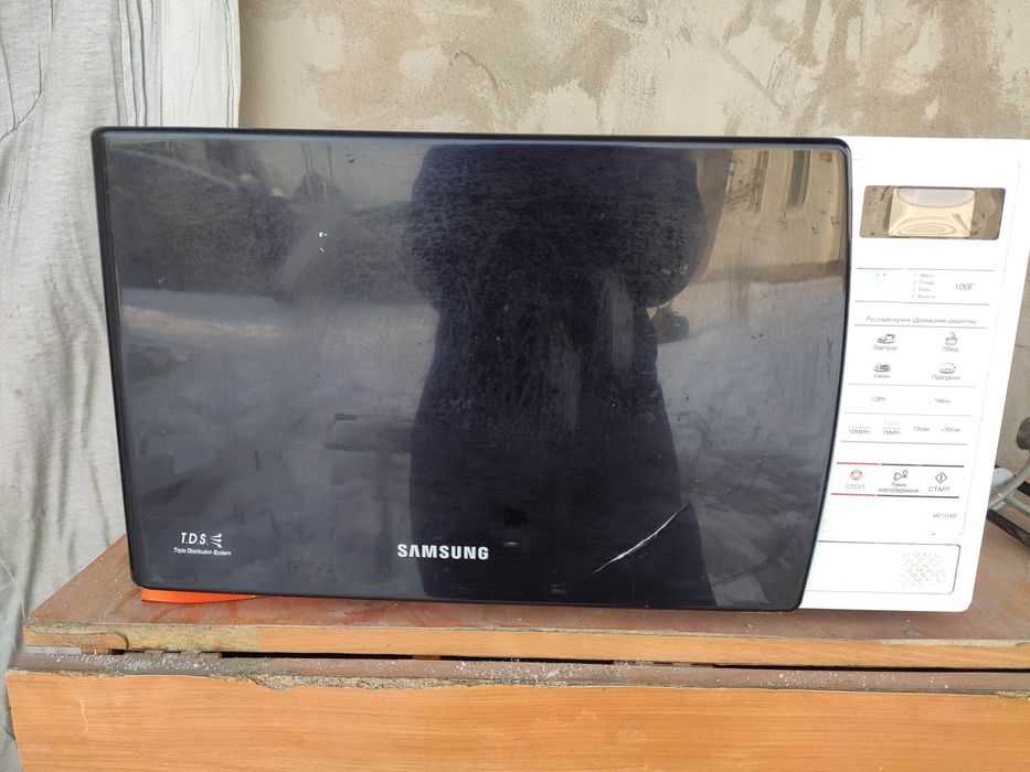 Микроволновка Самсунг в отличном рабочем состоянии