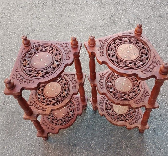 Superb set de 2 colțare etajere din lemn de trandafir sculptate integr