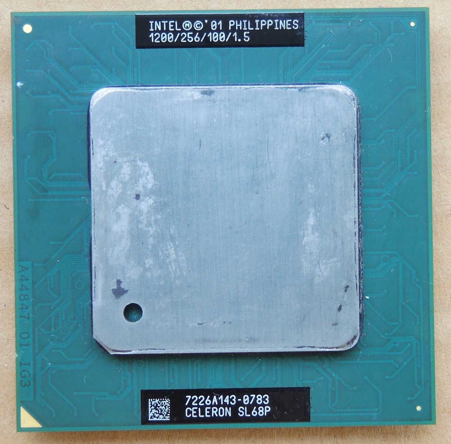 Intel Celeron Tualatin 1200/256/100/1.5 SL68P Socket 370 Testat