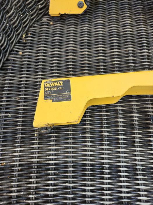 Suport circular DeWalt DE7025 XJ