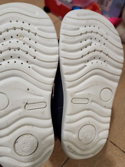 Детски кожени обувки Geox размер 25