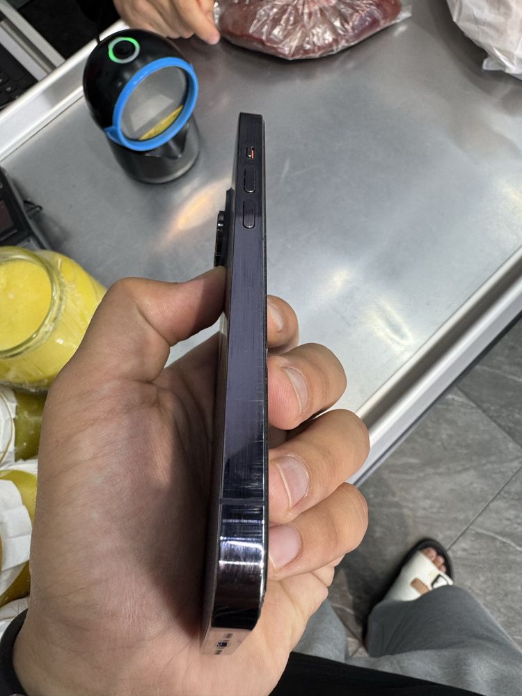 Iphone 14 pro sotilad
