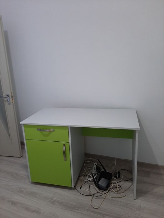 Birou din pal melaminat! Stare foarte bună!