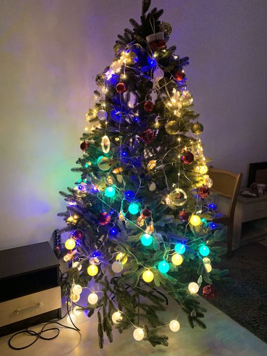 Продам ёлку искуственную