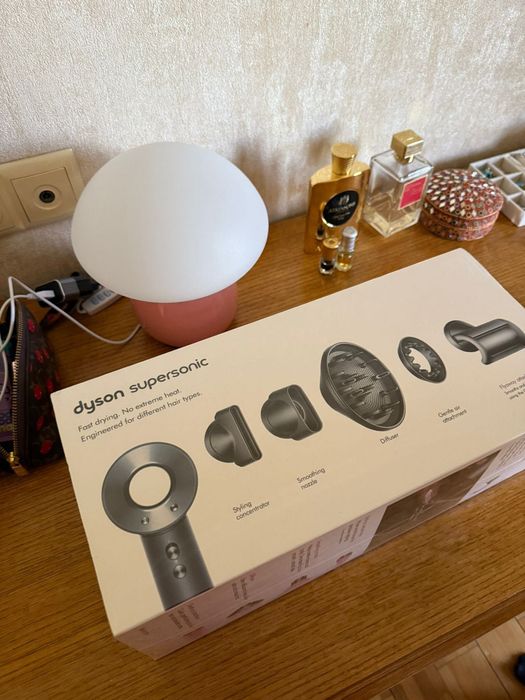 Фен Dyson supersonic