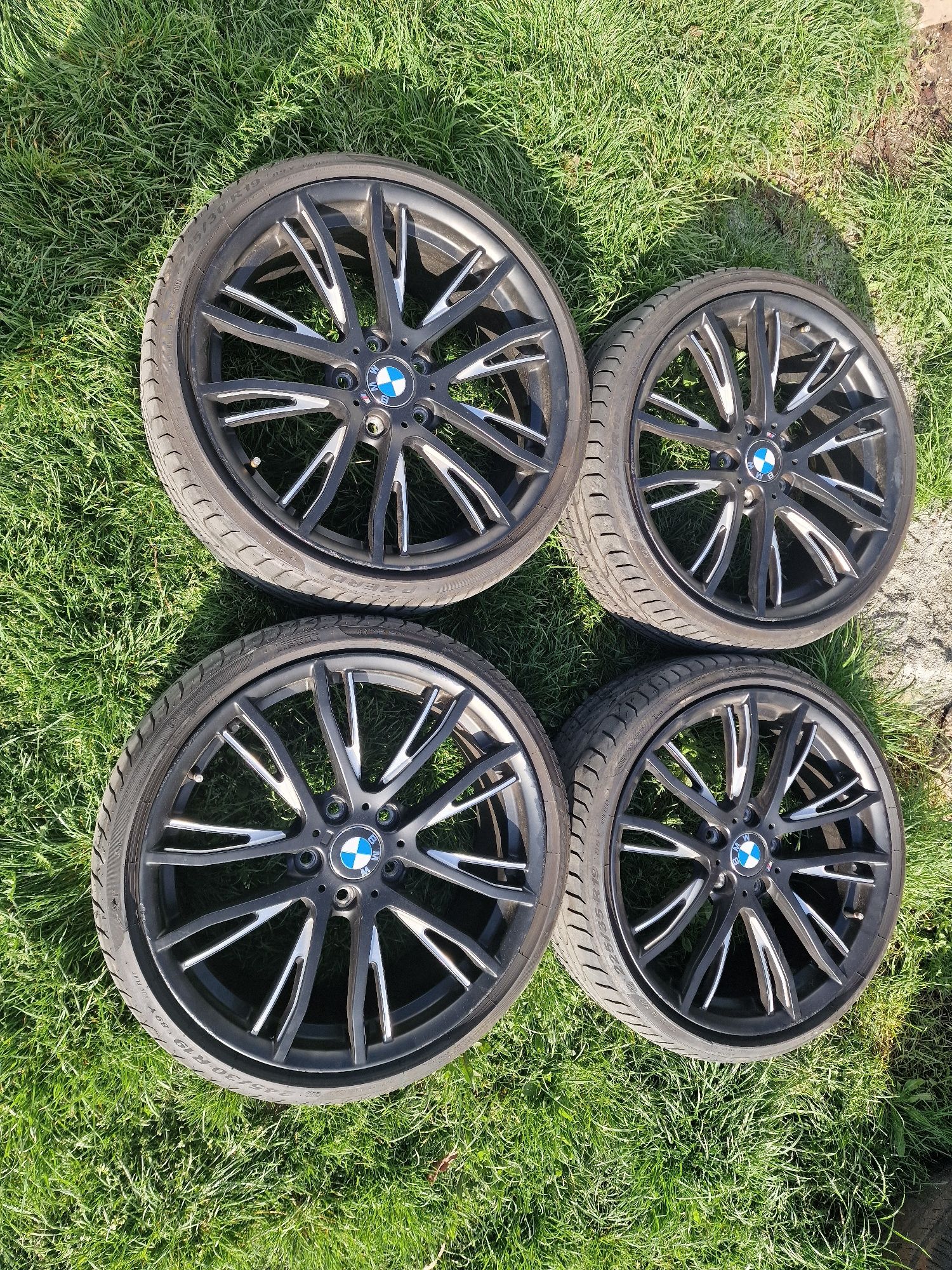 Roti / Jante Bmw M Forjate Originale Cu Anvelope

Style