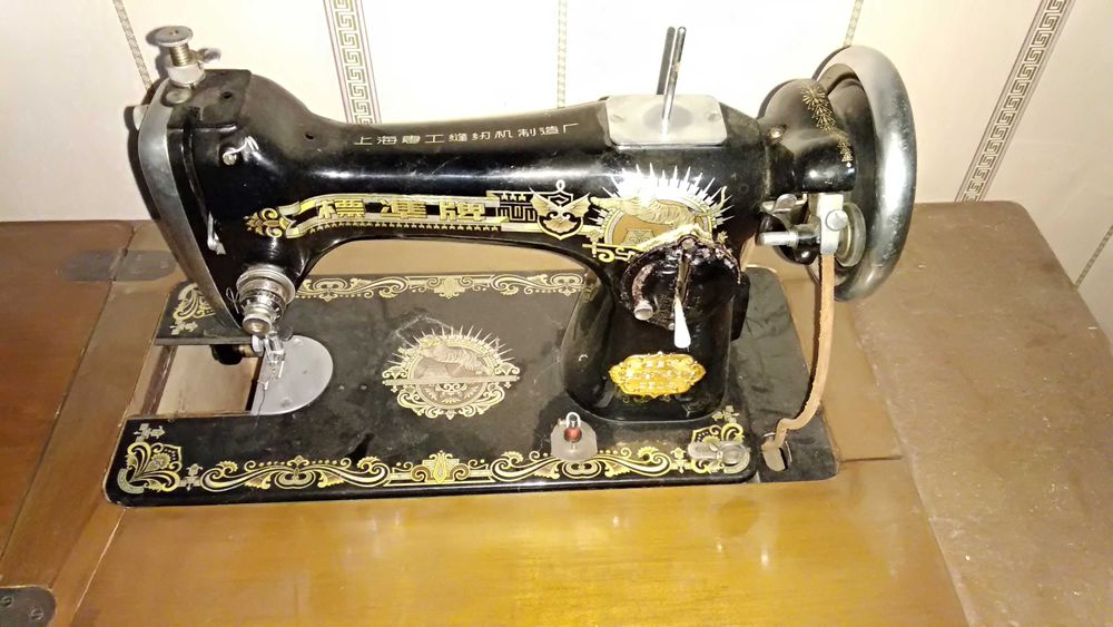 Ретро шевна машина ,напълно автентична