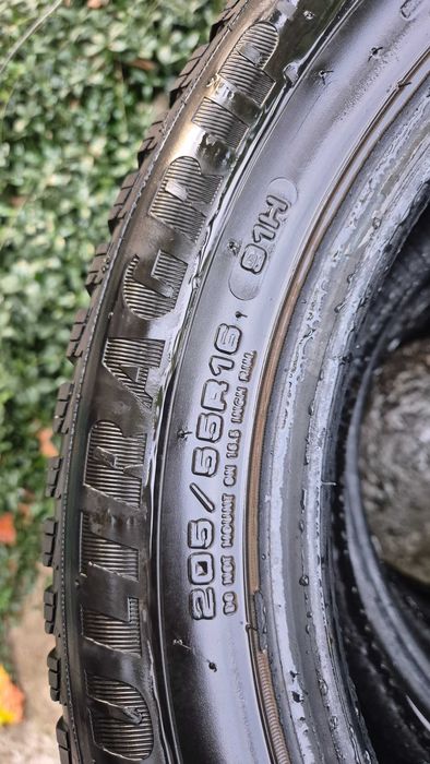 Goodyear ultra grip 9 205 55 16 зимни
