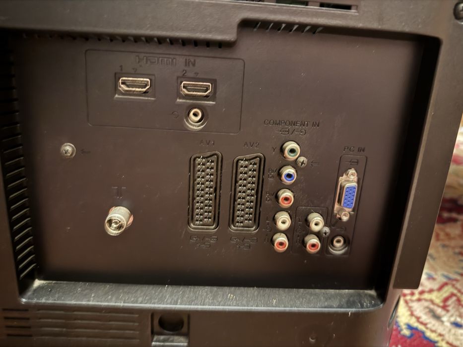 Kilipir! TV LCD Sony Bravia KDL-32L4000, stereo, ecran 81cm