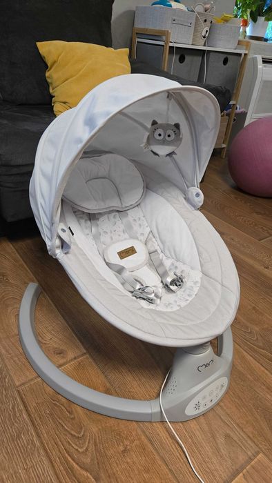 Електрическа люлка-шезлонг MOmi