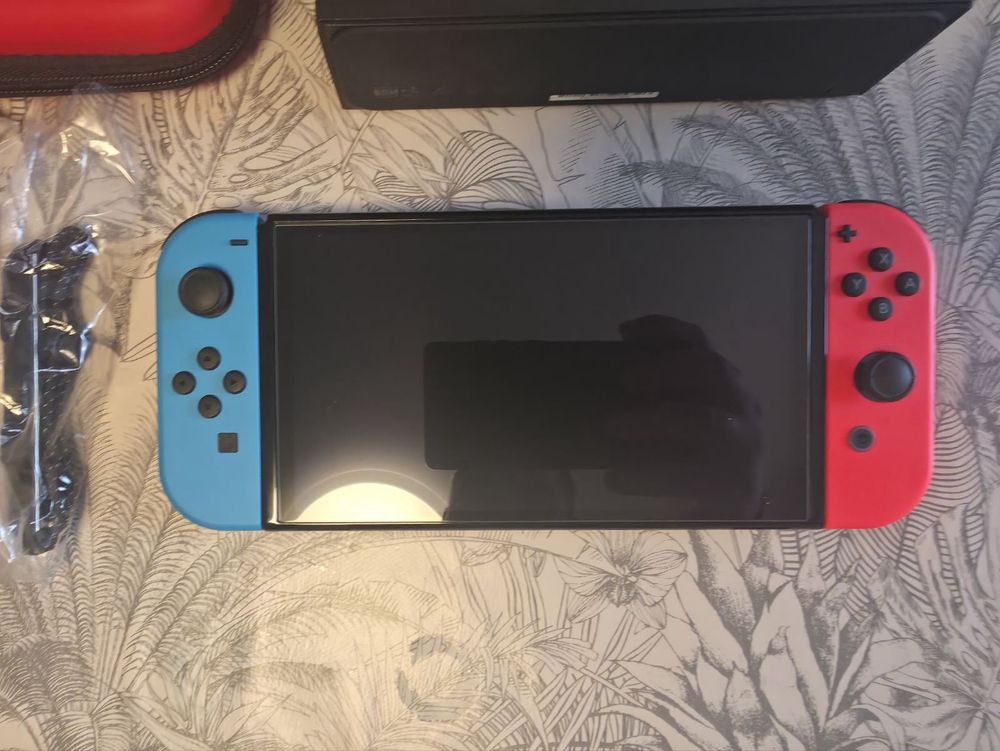 Nintendo Switch OLED, 64GB като нова