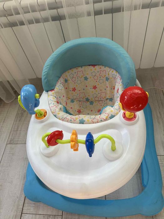 Проходилка за момче MONI