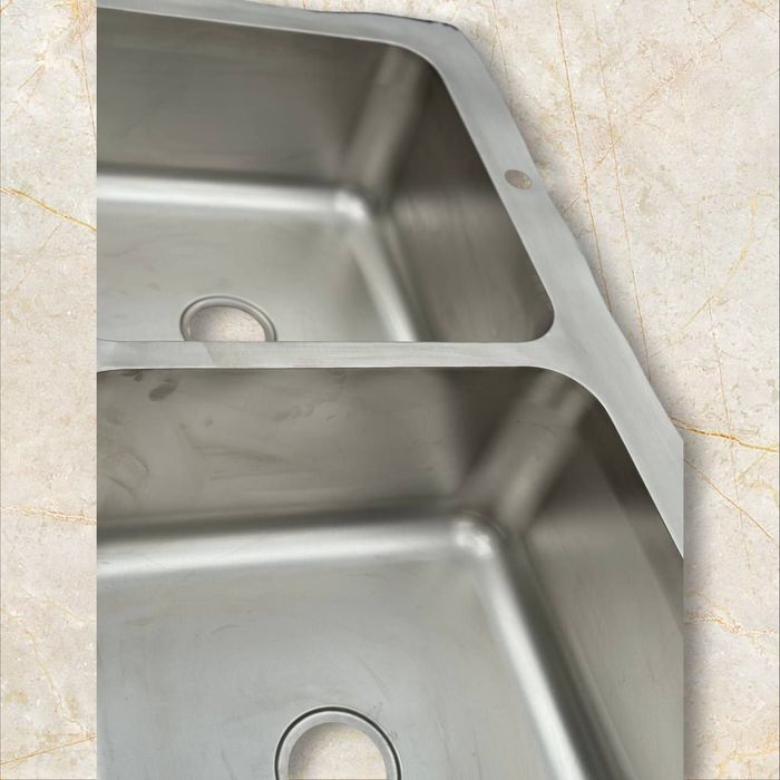 Двухсекционная мойка из нержавейки (INOX)