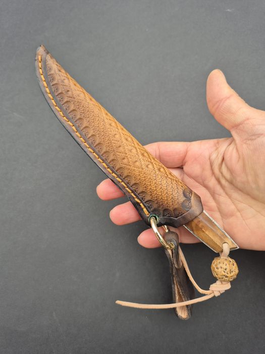 Компактен ловен нож,фултанг дамаска стомана с кожена кания, LN426