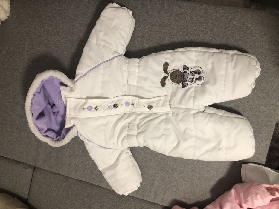 Vand salopete de iarna si saci de dormit